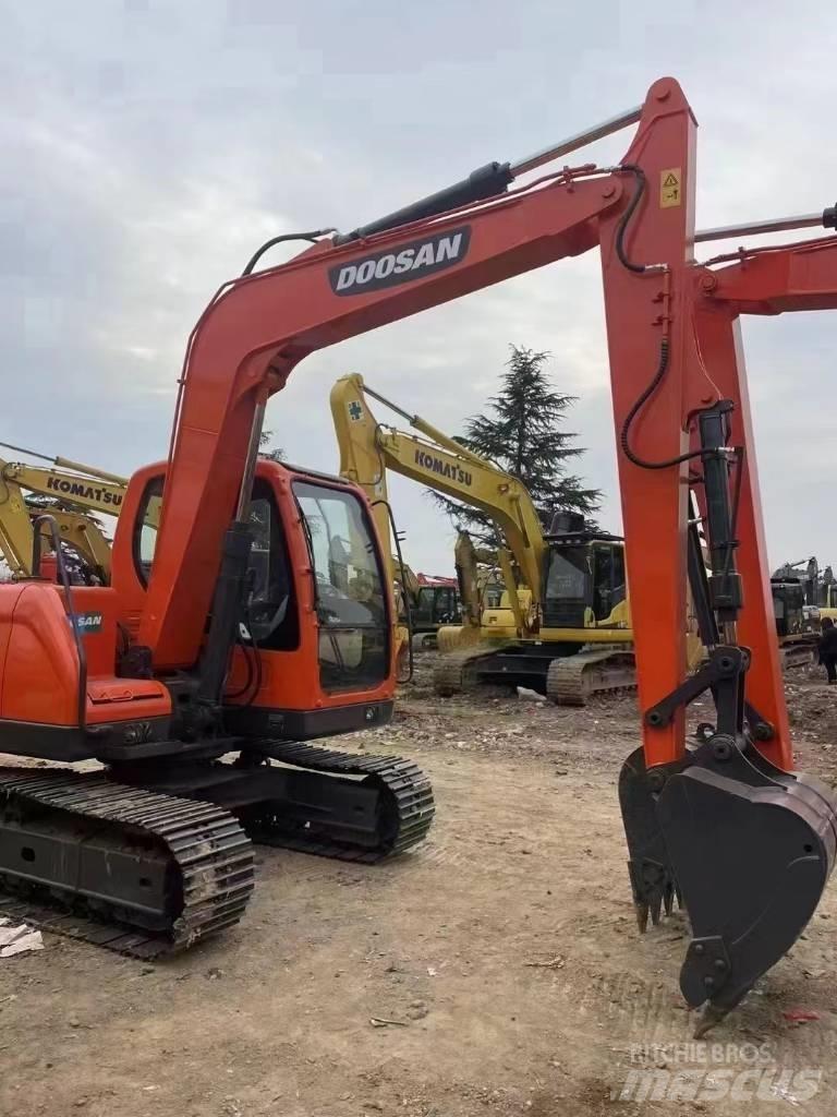 Doosan DX 80 Малые экскаваторы 7т-12т