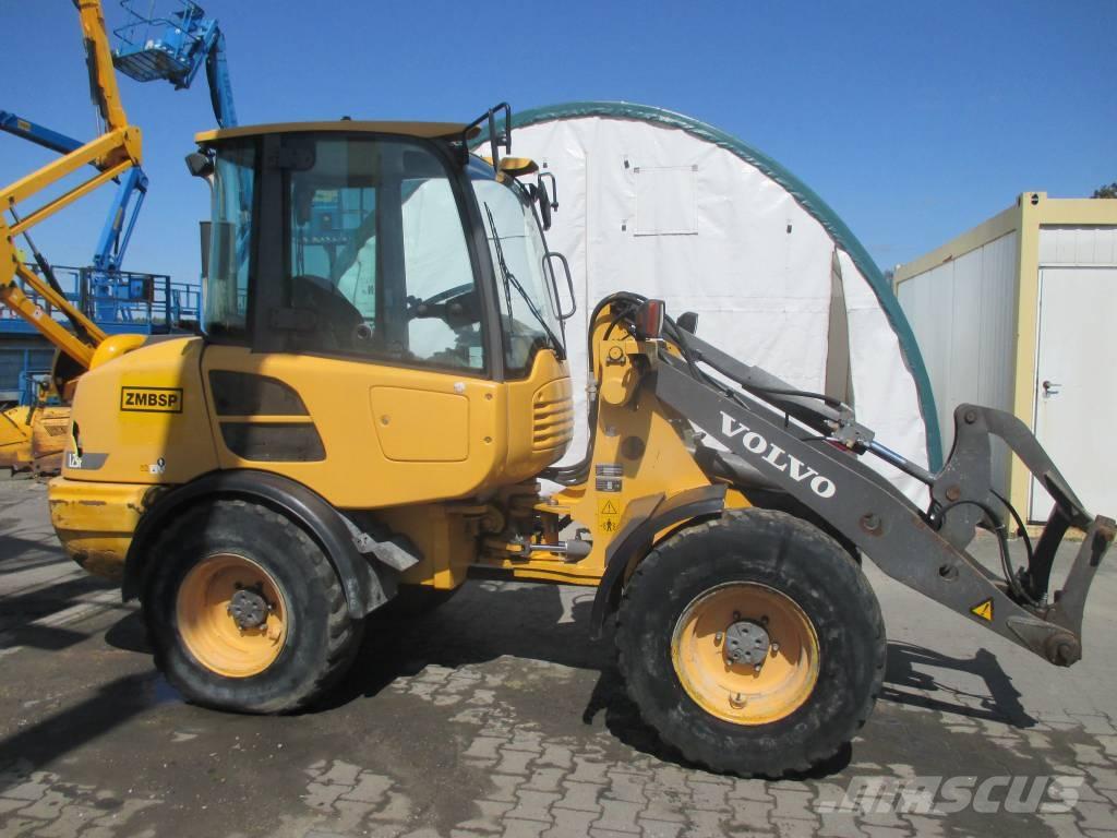 Volvo L 25 F Фронтальные погрузчики