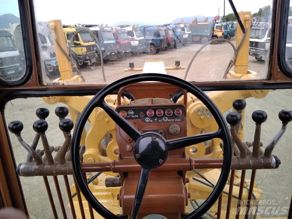 CAT 16 G Грейдеры