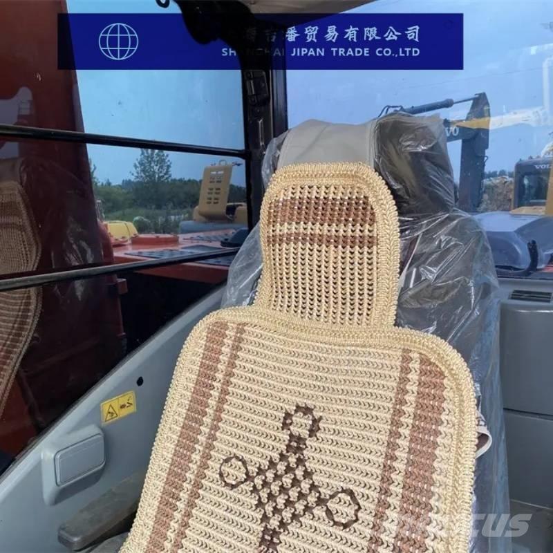 Hitachi ZX 210 Гусеничные экскаваторы