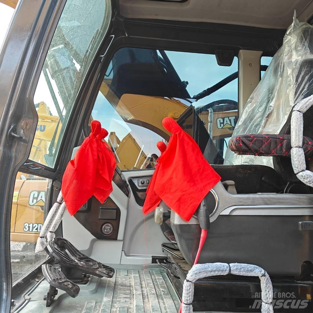 Hyundai 220VS Гусеничные экскаваторы