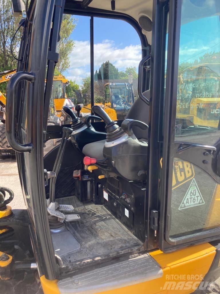 JCB 8026 CTS Мини-экскаваторы