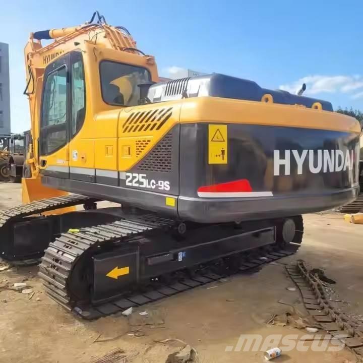 Hyundai 225LC-9S Гусеничные экскаваторы