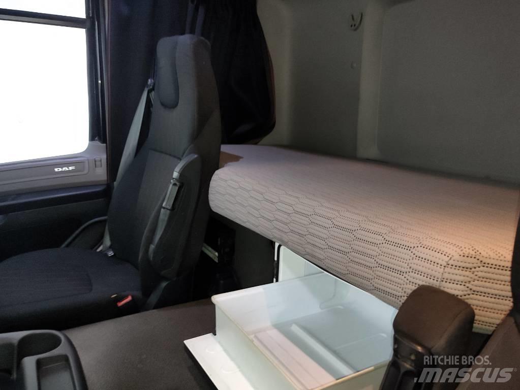 DAF CF 370 FA Тентованные грузовики