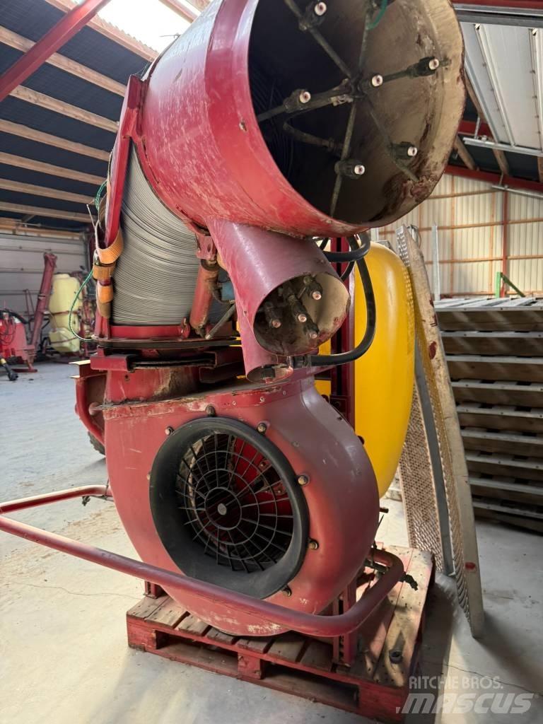 Hardi 600 SVCO Навесные опрыскиватели