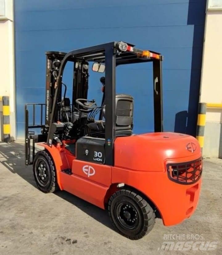 EP EQUIPMENT EFL302 Электропогрузчики