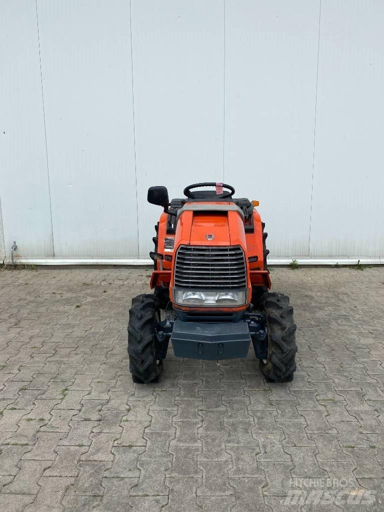 Kubota Aste A17 Коммунальные тракторы