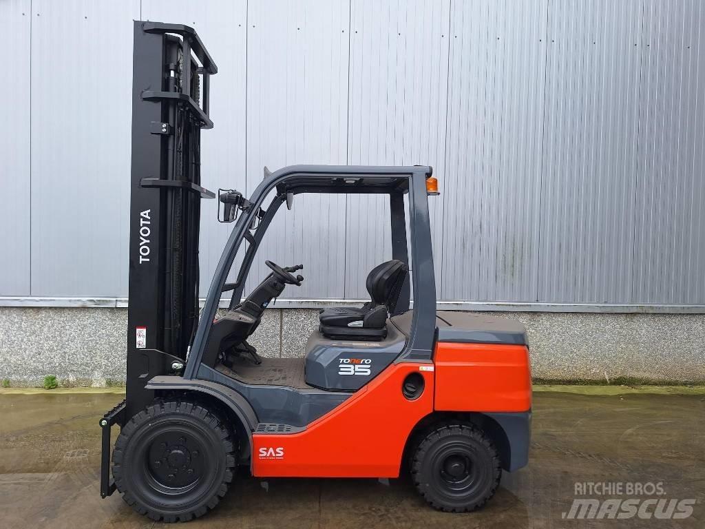 Toyota 52-2 FD JF 35 Дизельные погрузчики