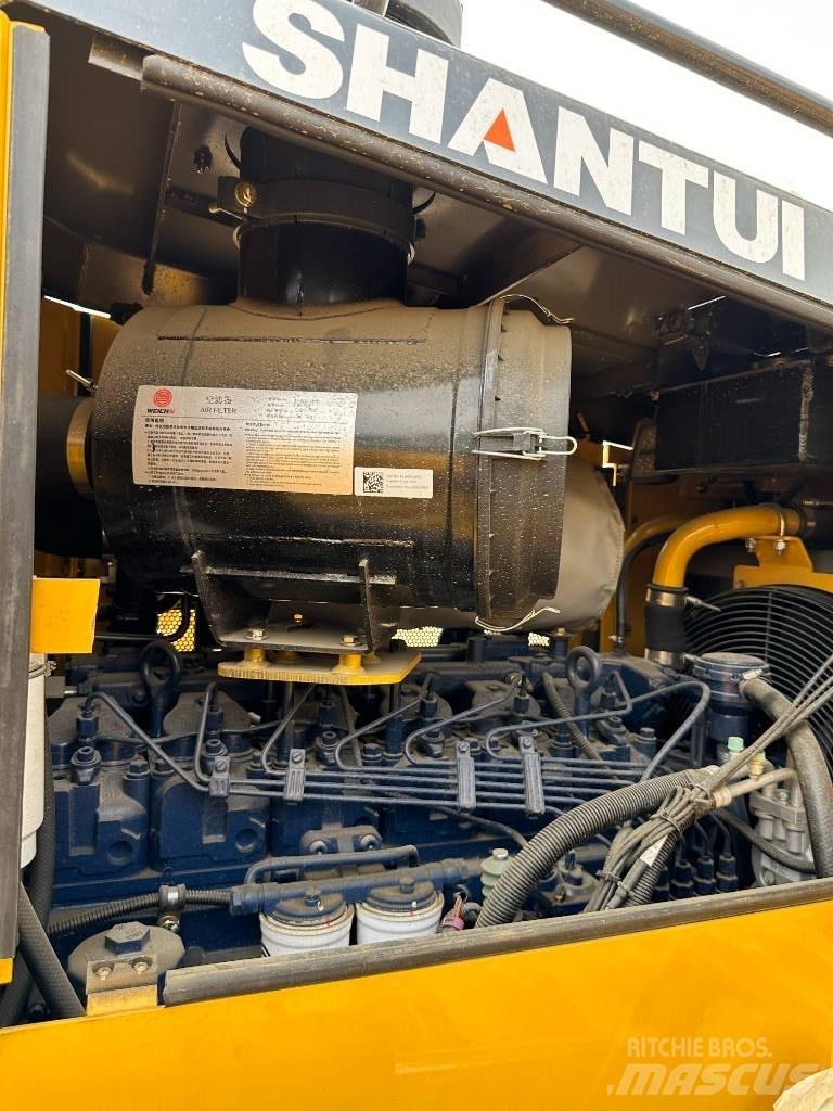 Shantui DH13 Гусеничные бульдозеры