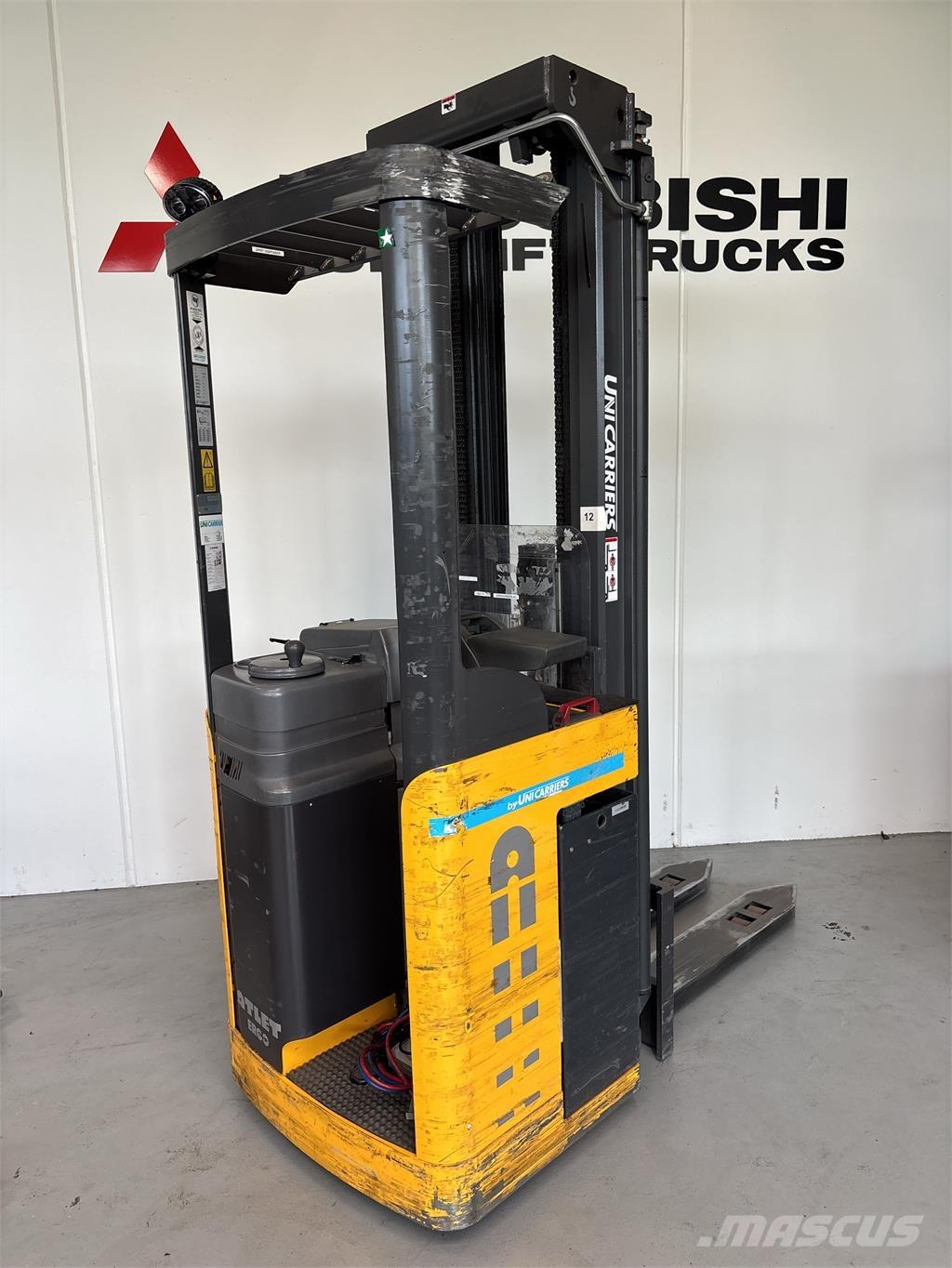 Atlet ASN200 Самоходные электроштабелёры