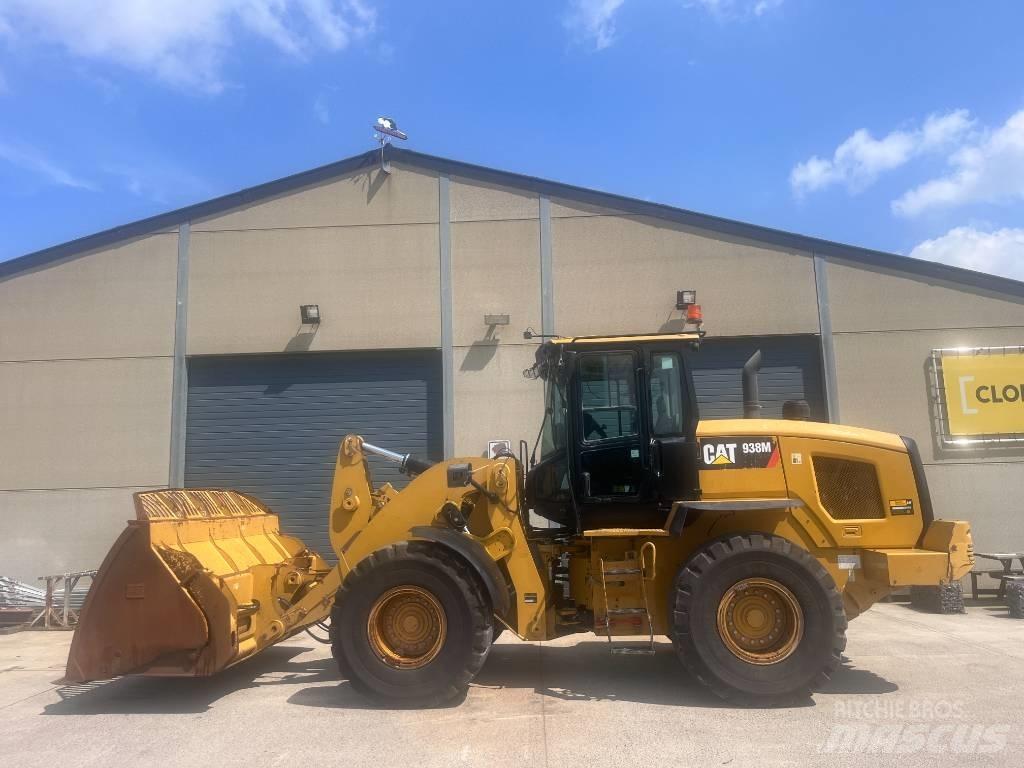 CAT 938M Фронтальные погрузчики
