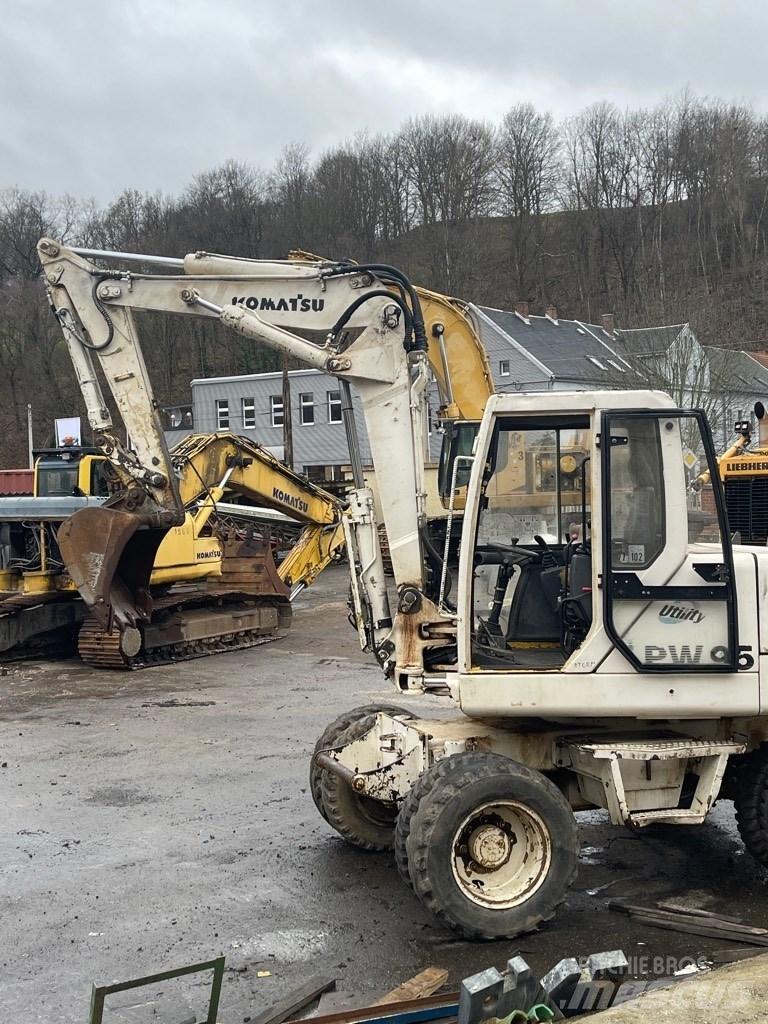 Komatsu PW 95 Колёсные экскаваторы