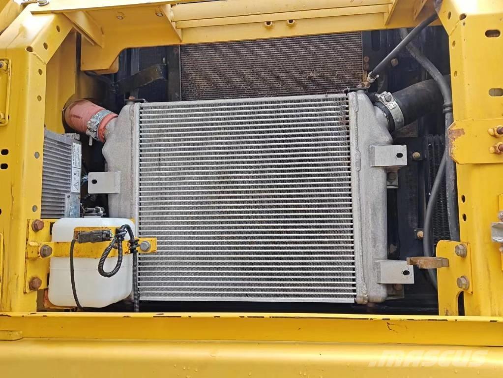 Komatsu PC 400-7 Гусеничные экскаваторы