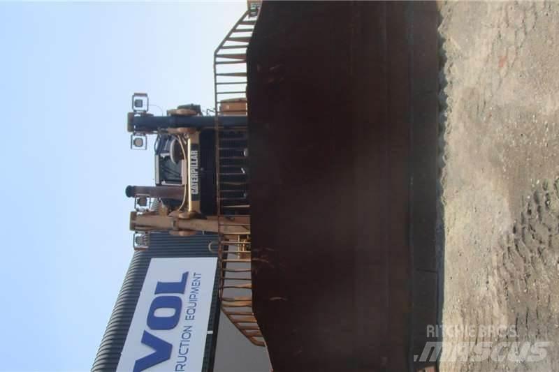 CAT D9T Гусеничные бульдозеры