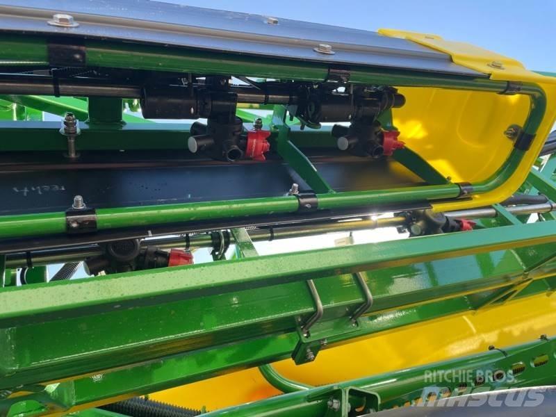 John Deere R952i Прицепные опрыскиватели