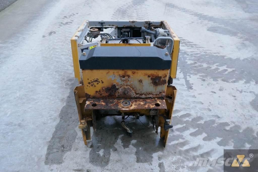 CAT 220-2800 Кабины