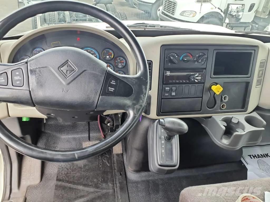 International 4300 Грузовики для доставки напитков