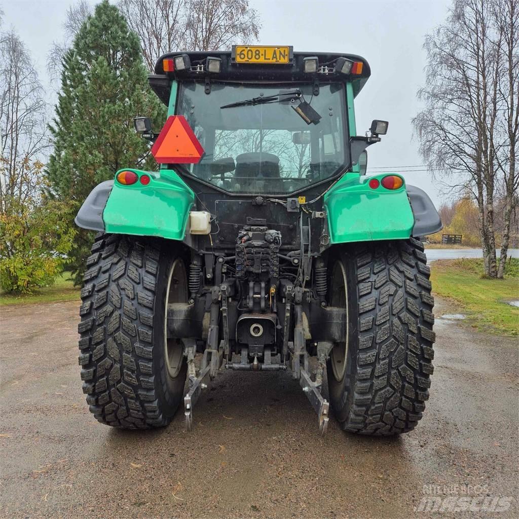Valtra T182 Versu Трактора