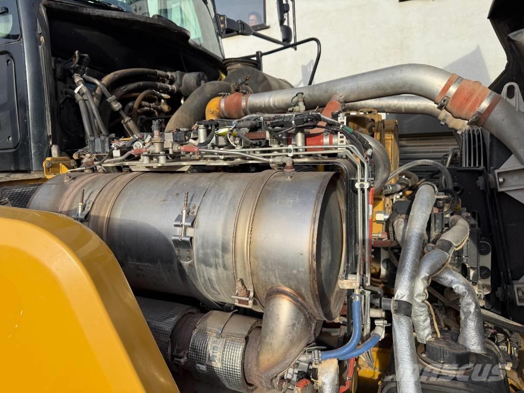 CAT 745 Шарнирно-сочленённые самосвалы