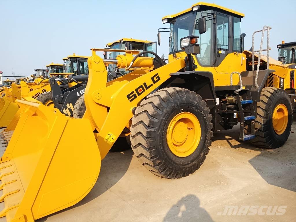  临工 LG956L Экскаваторы-погрузчики