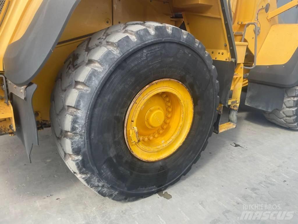 Volvo L180G Фронтальные погрузчики