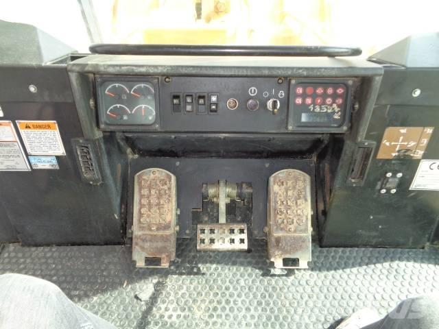 CAT 963 C Гусеничные фронтальные погрузчики
