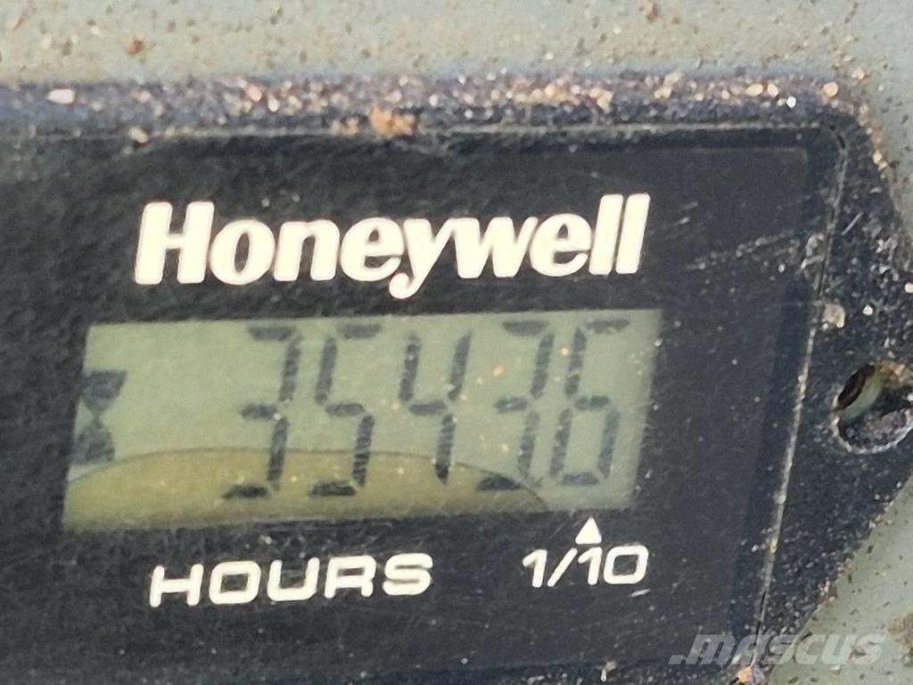 Takeuchi TB 250 Гусеничные экскаваторы