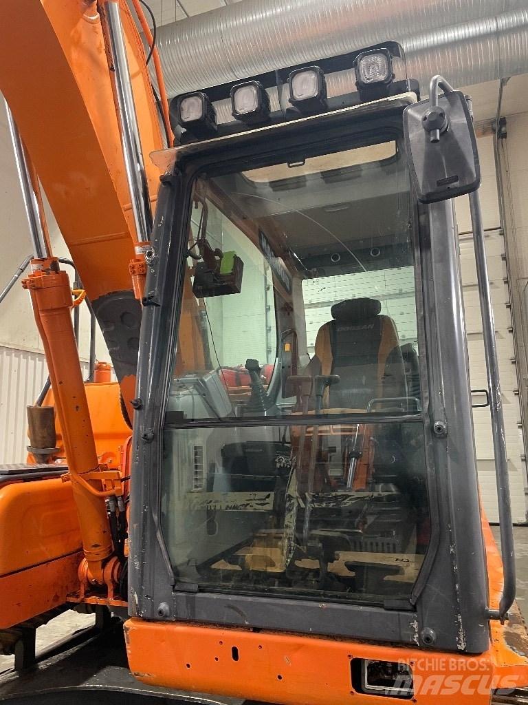 Doosan DX 160 Гусеничные экскаваторы