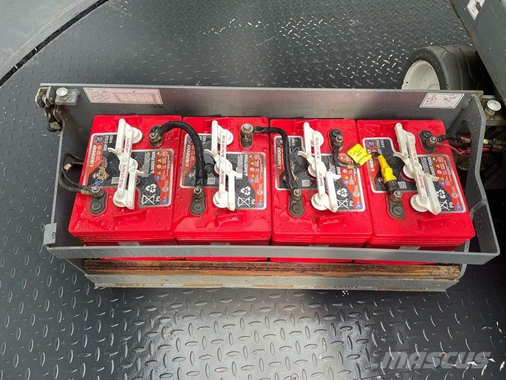 SkyJack SJ3219 Ножничные подъемники
