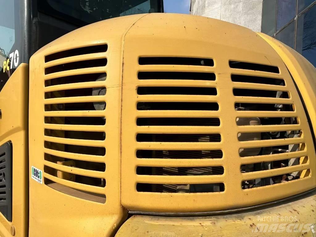 Komatsu PC70 Гусеничные экскаваторы