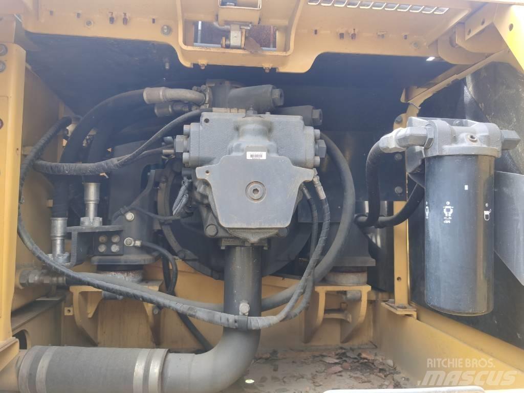 Komatsu PC 350-7 Гусеничные экскаваторы