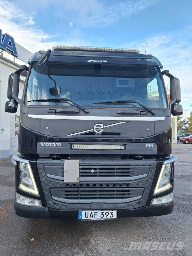 Volvo FM  6x2 Автомобильные краны