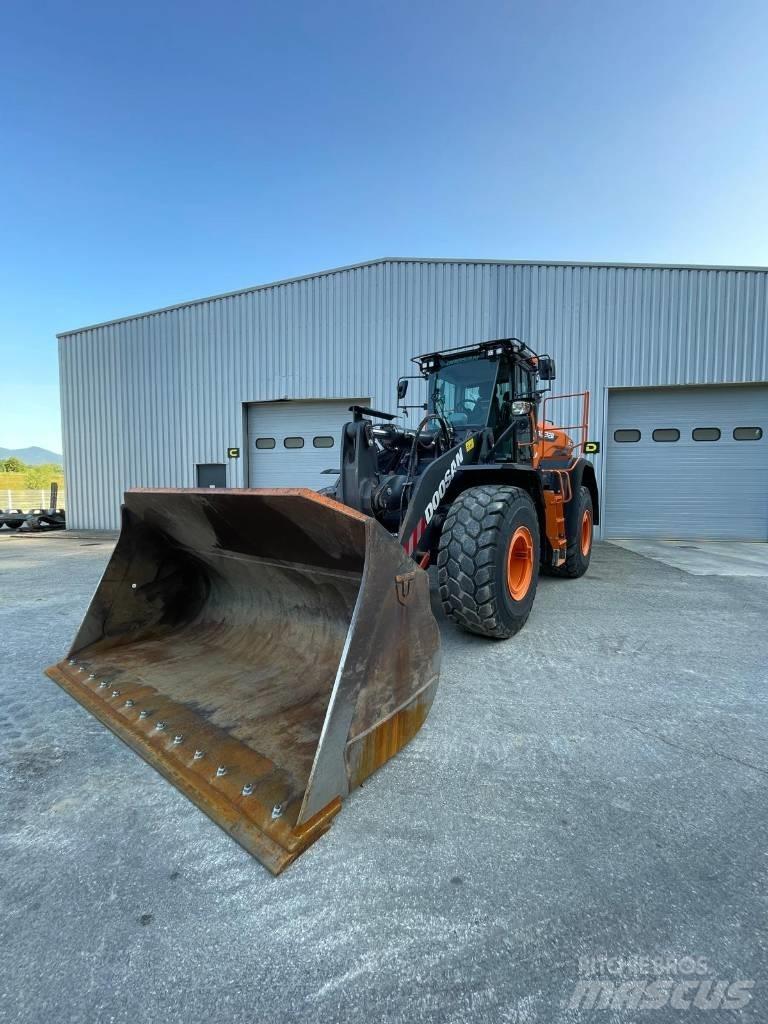 Doosan DL 320-7 Фронтальные погрузчики