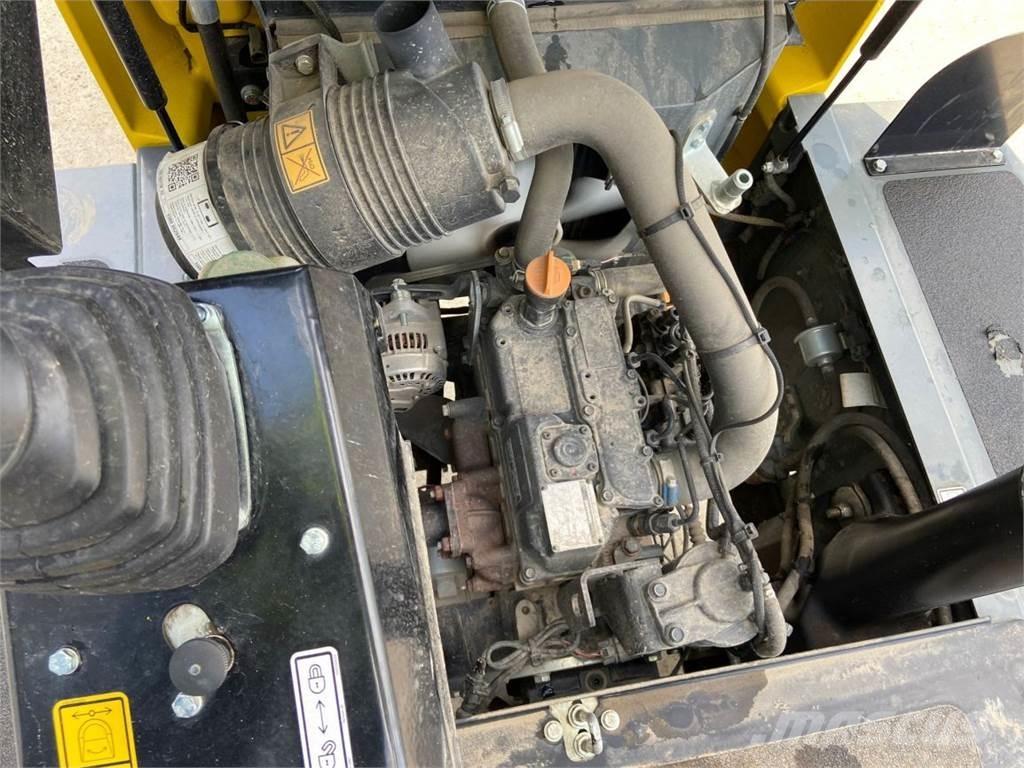 Neuson DW30 (8134) Мини-самосвалы