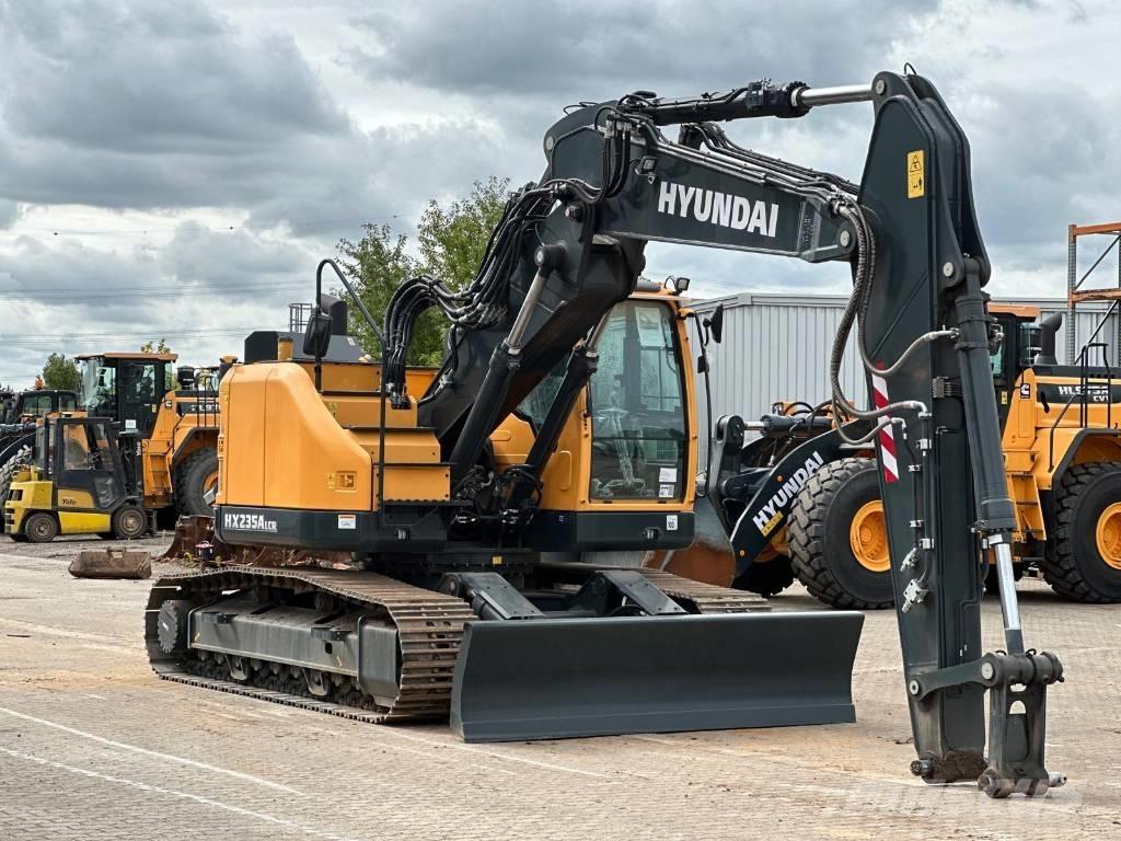 Hyundai HX 235 ALCR Гусеничные экскаваторы