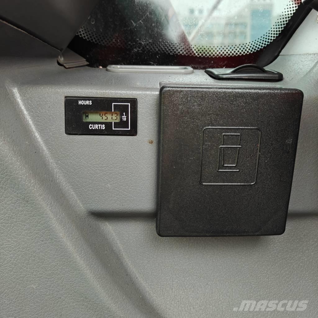 Doosan DX 225 LCA Гусеничные экскаваторы