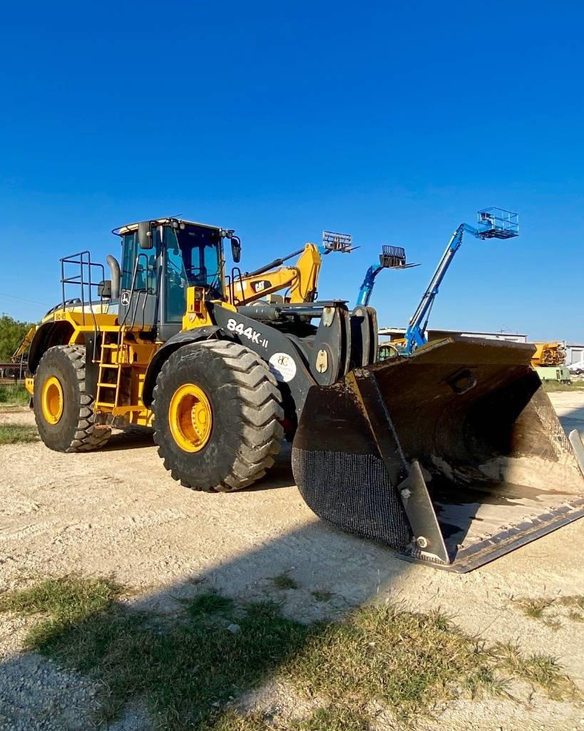 John Deere 844 K Фронтальные погрузчики