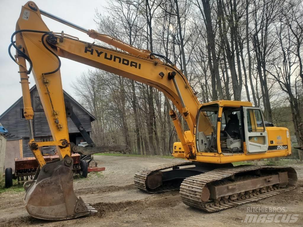 Hyundai R250LC-7 Гусеничные экскаваторы