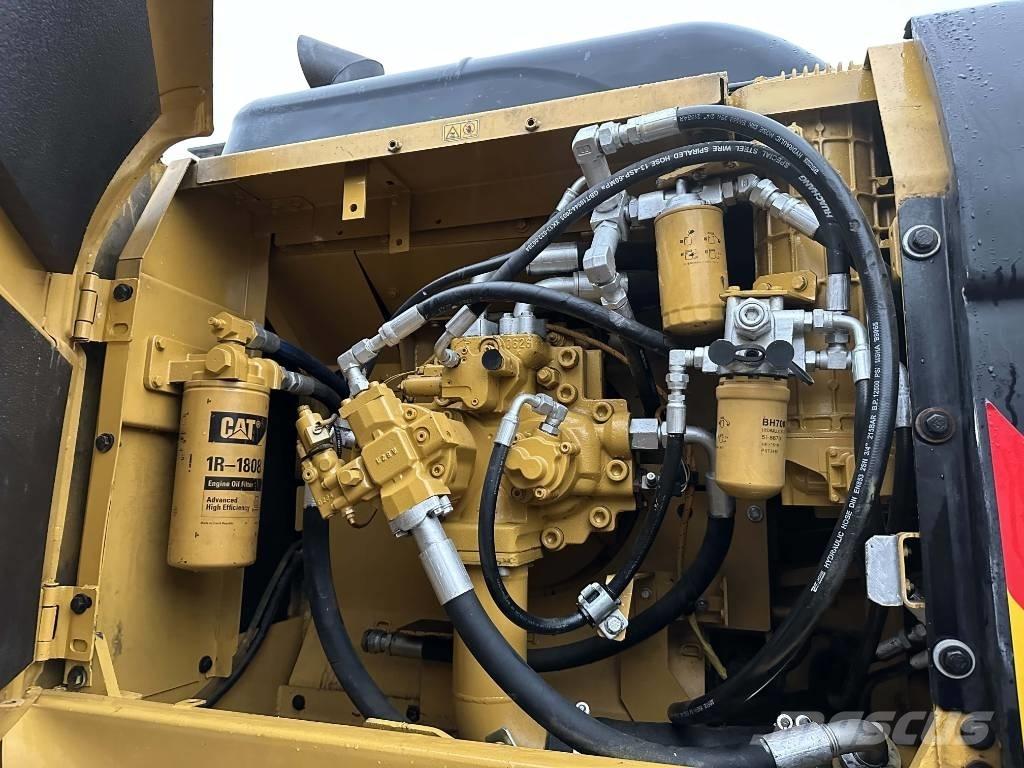 CAT 330D2 Гусеничные экскаваторы