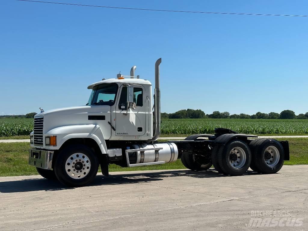 Mack CH 613 Седельные тягачи