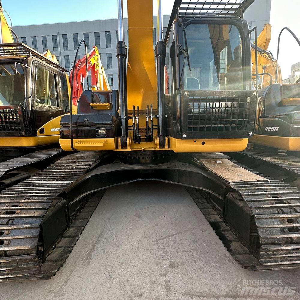 CAT 323 D Гусеничные экскаваторы