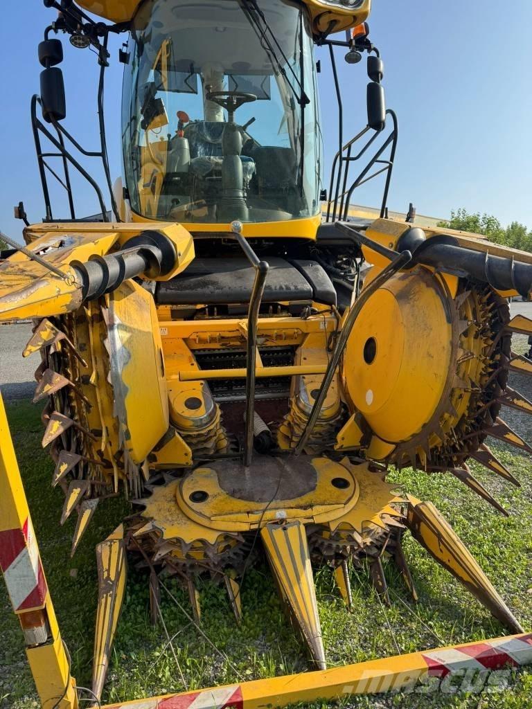 New Holland FR 600 Самоходные кормоуборочные комбайны