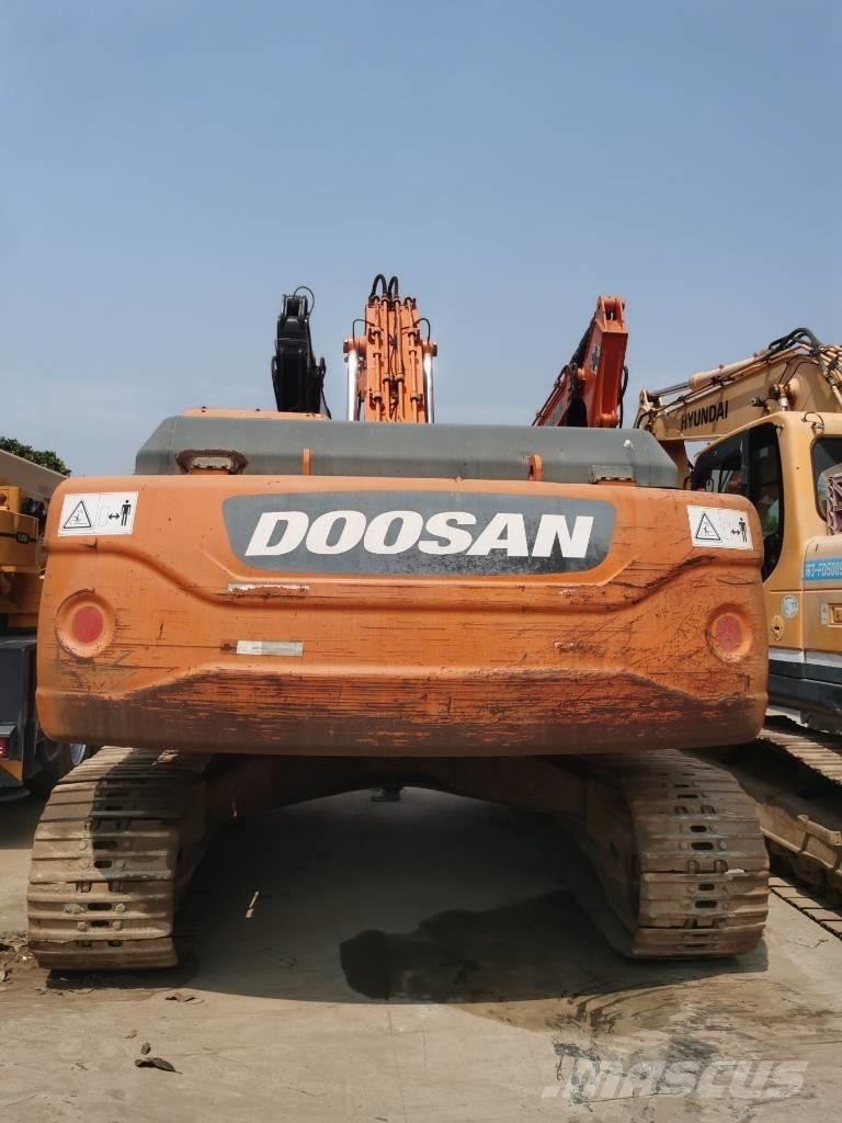 Doosan DX 300 LC--9C Гусеничные экскаваторы