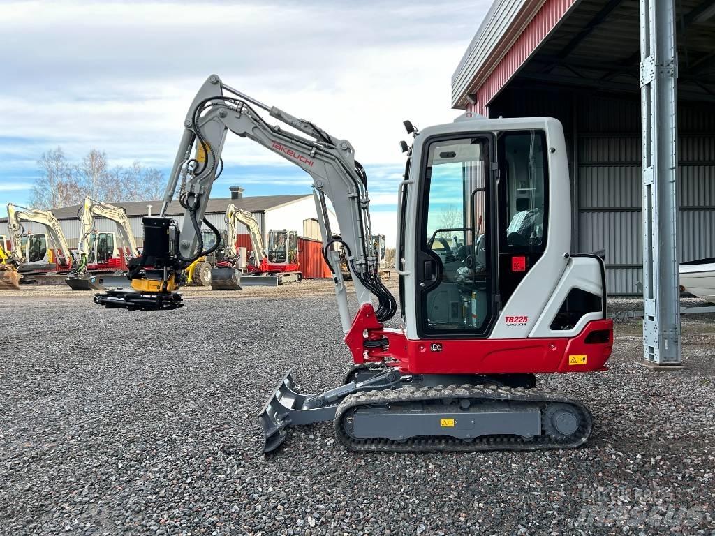 Takeuchi TB225 Мини-экскаваторы