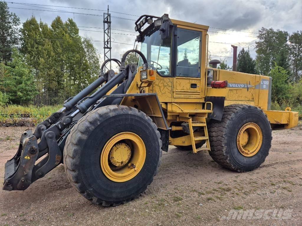 Volvo L 120 B Фронтальные погрузчики