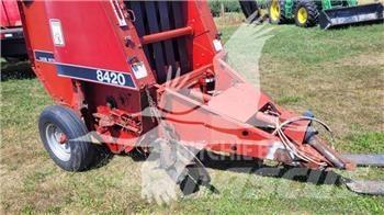 Case IH 8420 Рулонные пресс-подборщики