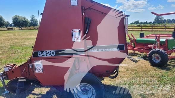 Case IH 8420 Рулонные пресс-подборщики