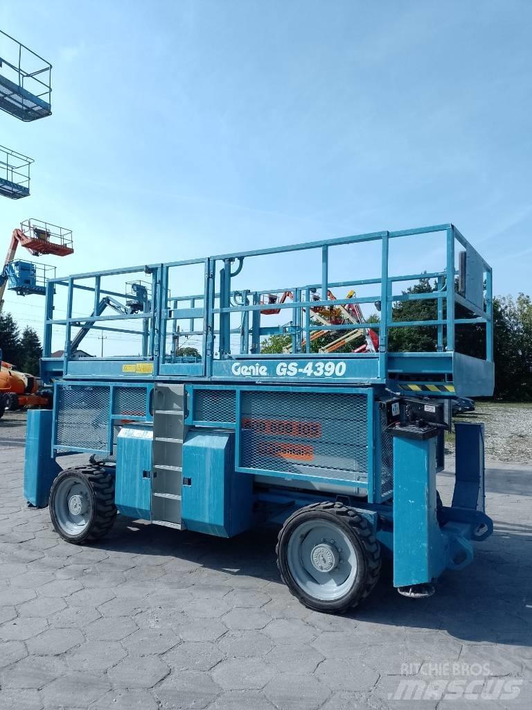 Genie 4390 Ножничные подъемники