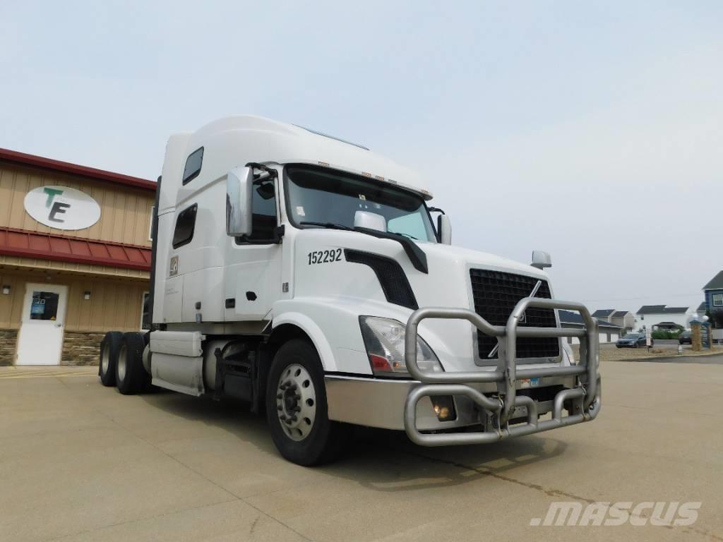Volvo VNL Седельные тягачи