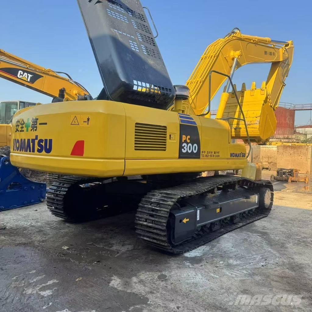 Komatsu PC 300 Гусеничные экскаваторы